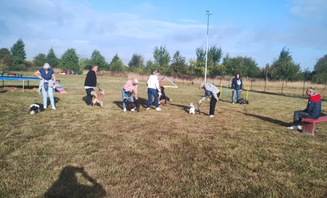 Photos du cours canin collectif du samedi 30 août 2025 à la base de loisirs canin Au pays de Fergie à Sauchy Cauchy , Douai, Centre canin Michel Gioé